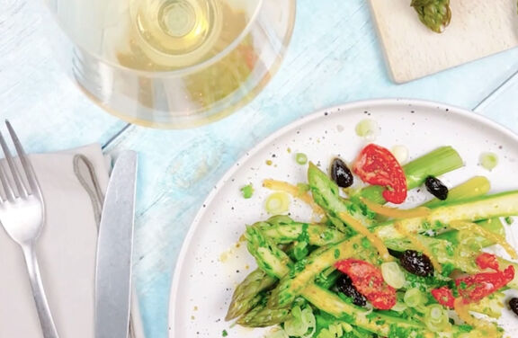 Steamed Asparagus with Soft Boiled Egg